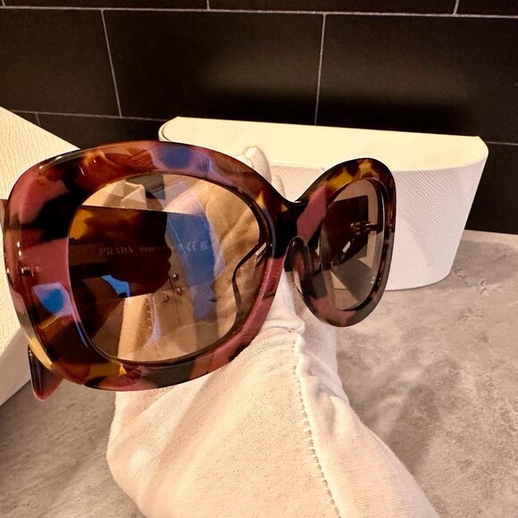 Prada Oversized Tortoiseshell Logo Sunglasses | Brown Gradient | New w/ Box main image 7